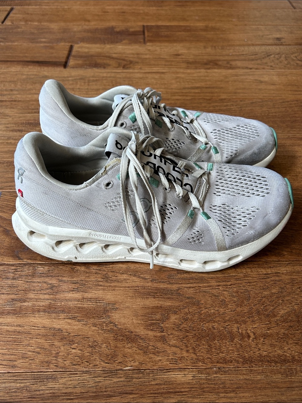 On Running Cloudsurfer Cloud Cushioned Road Running Shoes Gray White Mens Size 7